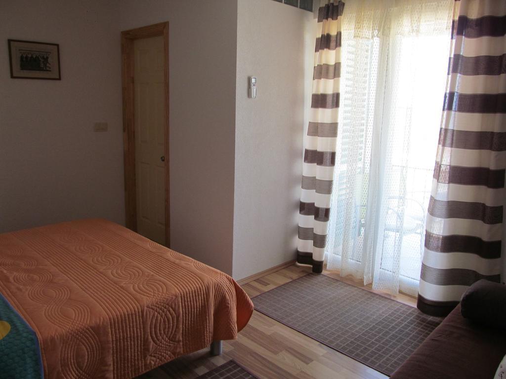 Apartment Danese Promajna Pokój zdjęcie
